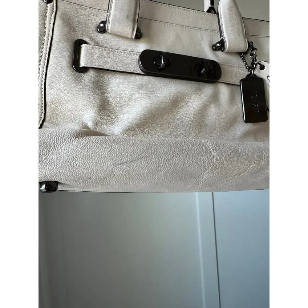 Coach Swagger 27 White Glove-Tanned Leather Top Handle Satchel Bag